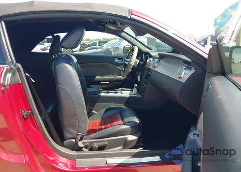 2005 Ford Mustang Gt из США, поврежденный, VIN 1ZVFT85H255193483